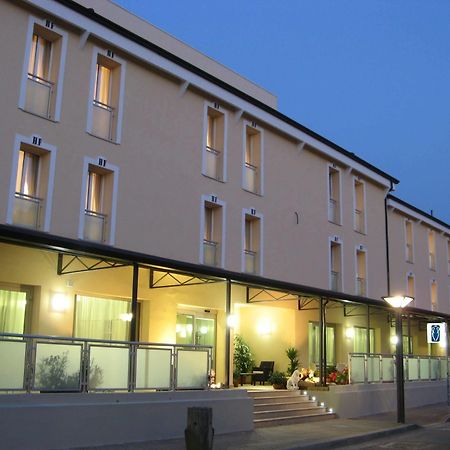 Hotel Fontanelle Fratta Terme Esterno foto