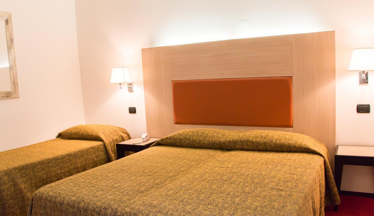 Hotel Fontanelle Fratta Terme Esterno foto
