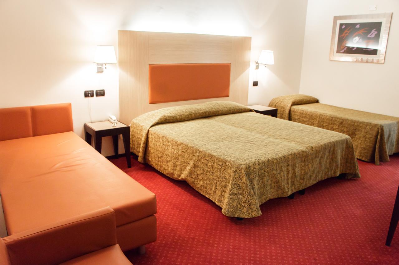 Hotel Fontanelle Fratta Terme Esterno foto