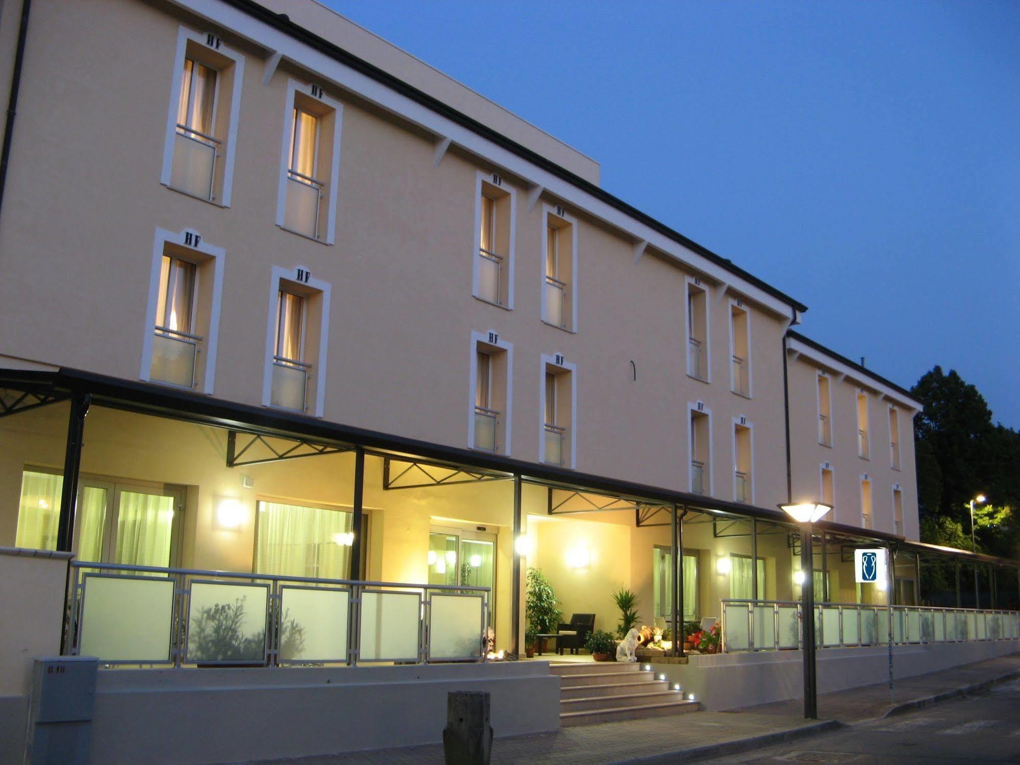 Hotel Fontanelle Fratta Terme Esterno foto