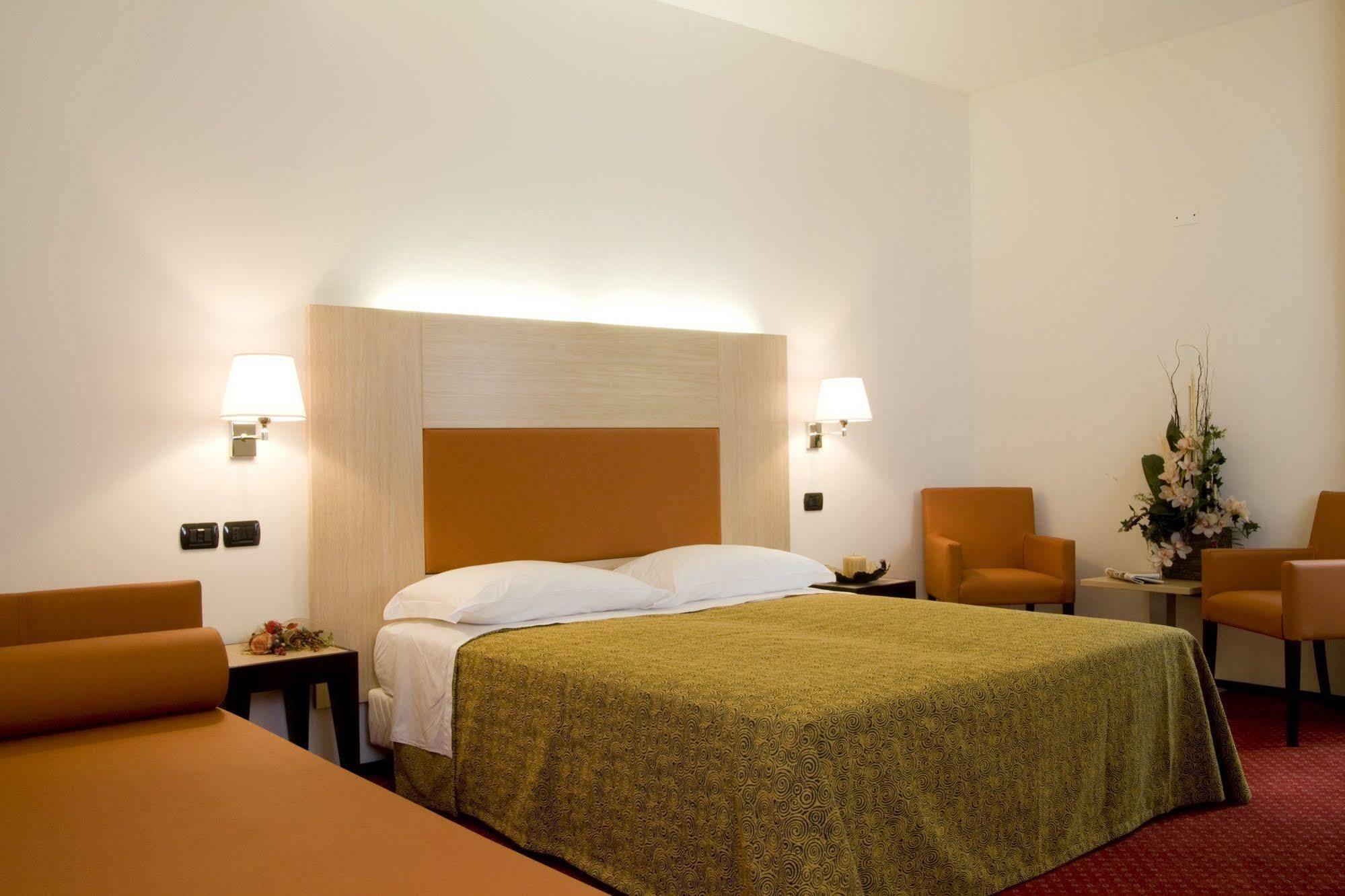 Hotel Fontanelle Fratta Terme Esterno foto