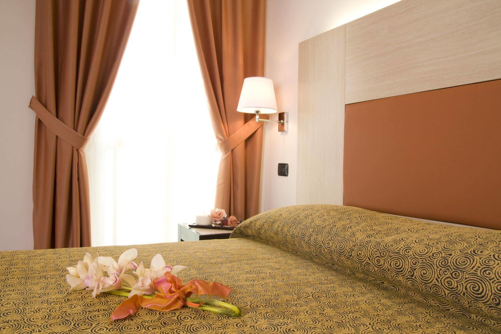 Hotel Fontanelle Fratta Terme Esterno foto