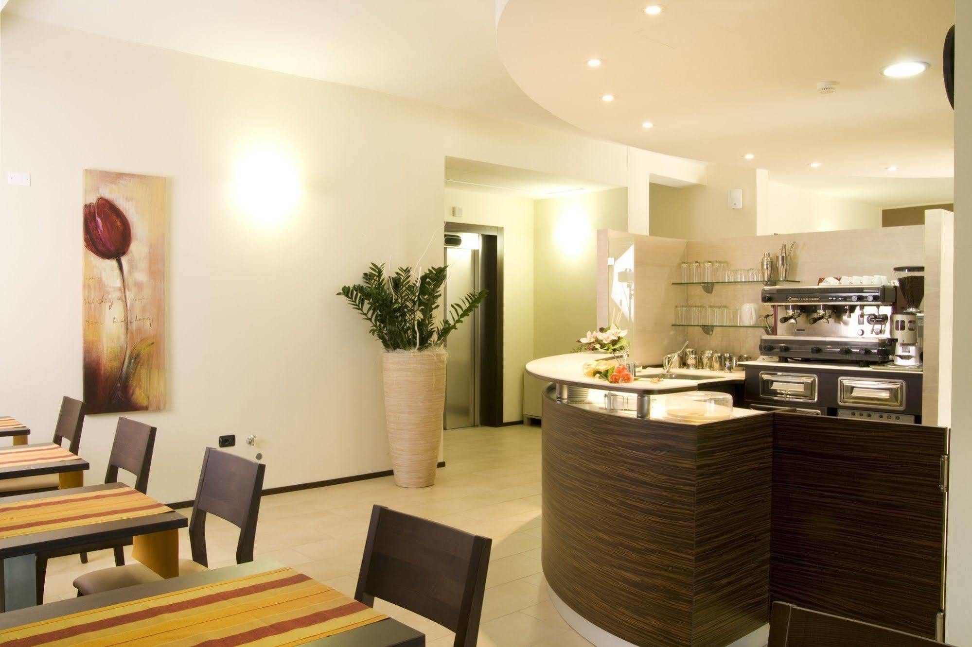 Hotel Fontanelle Fratta Terme Esterno foto