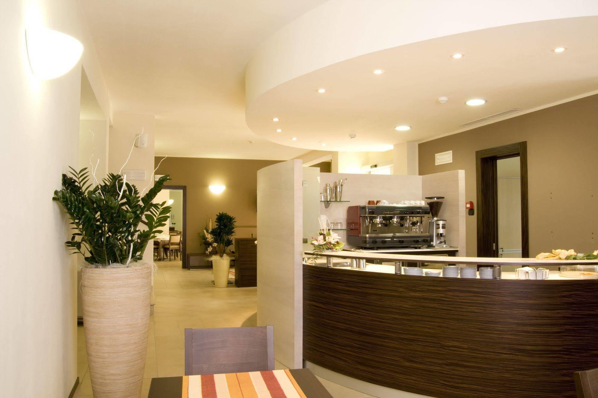 Hotel Fontanelle Fratta Terme Esterno foto